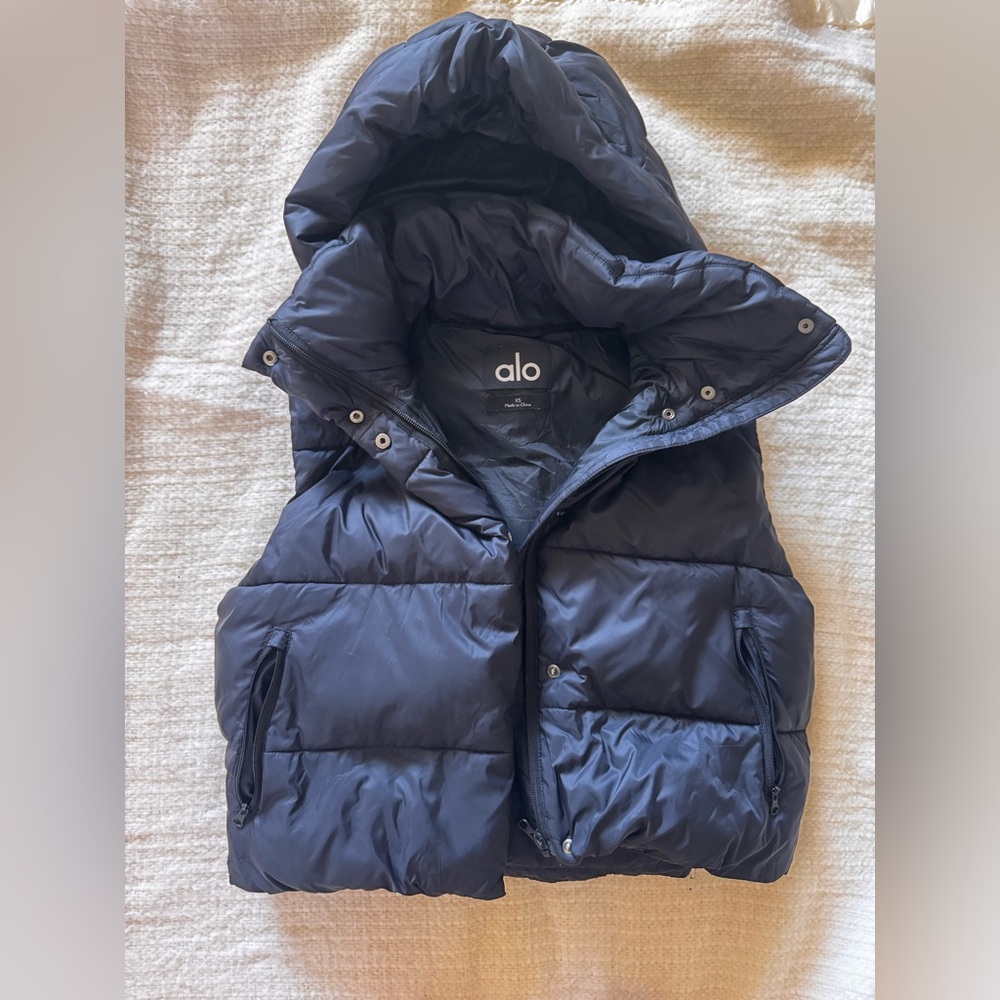 ALO Yoga Gold Rush Puffer Vest